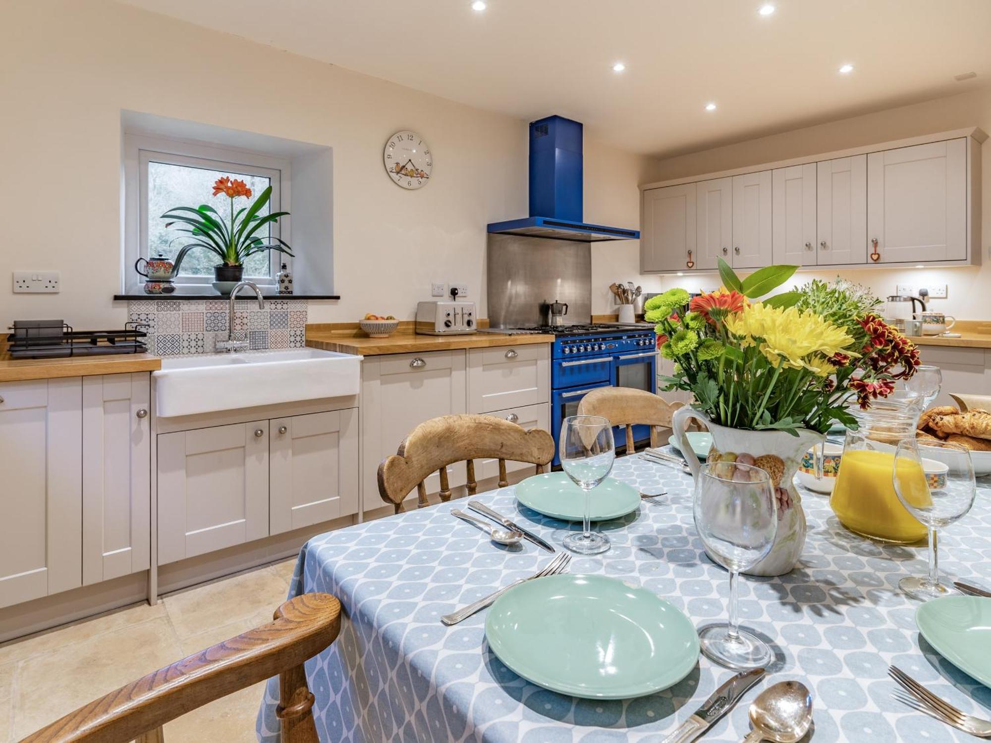 Pwll Farmhouse Llanllawdog 外观 照片