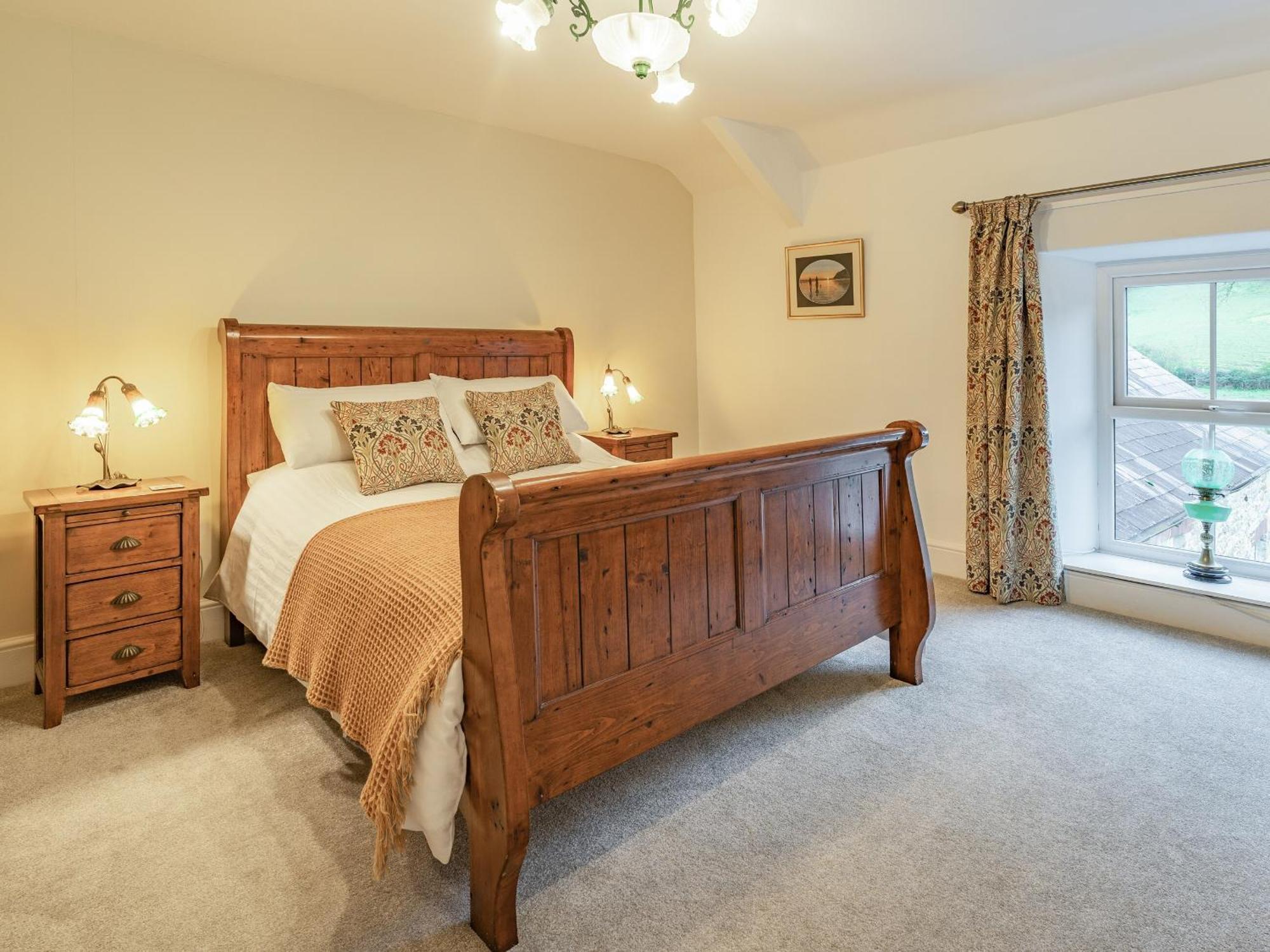 Pwll Farmhouse Llanllawdog 外观 照片